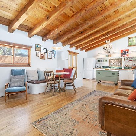 Heart Of Santa Fe - Adorable Hideaway - King And Queen - Walk To Everything - Fireplace - Ac Экстерьер фото
